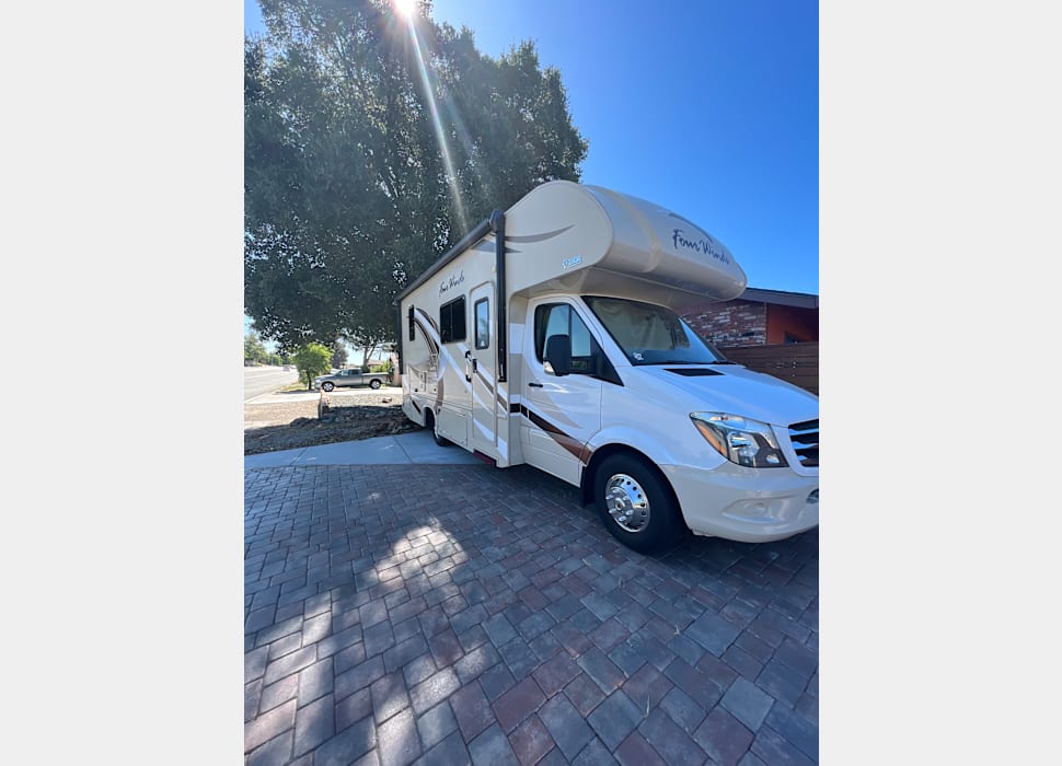 Class C Motor Home rentals in Carpinteria