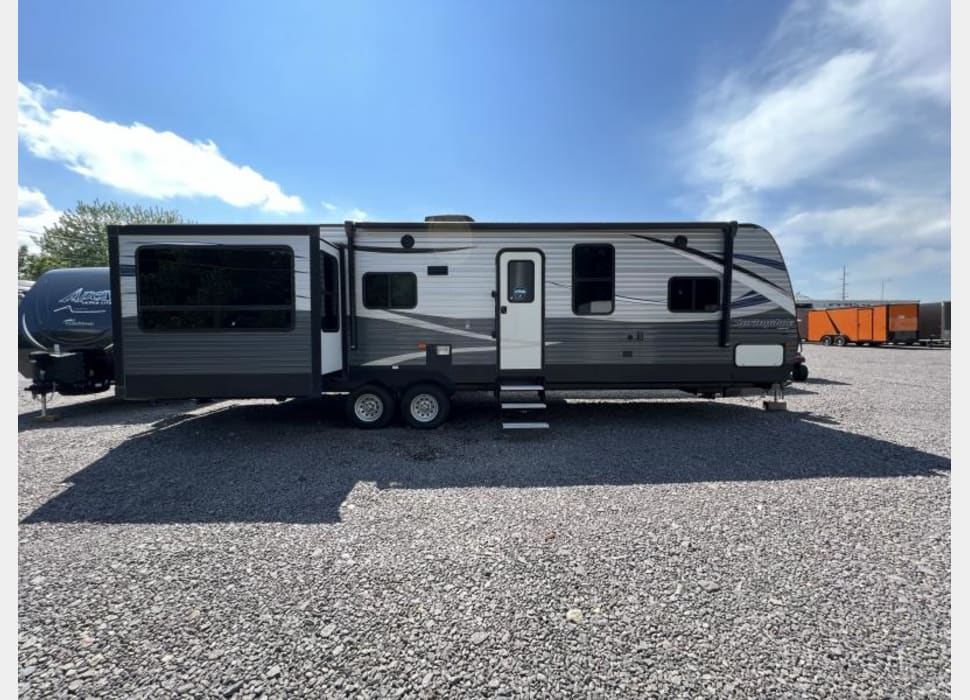 Travel Trailer rentals in Clifford