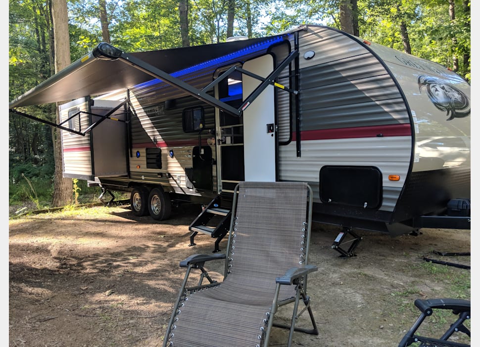 Travel Trailer rentals in Midland