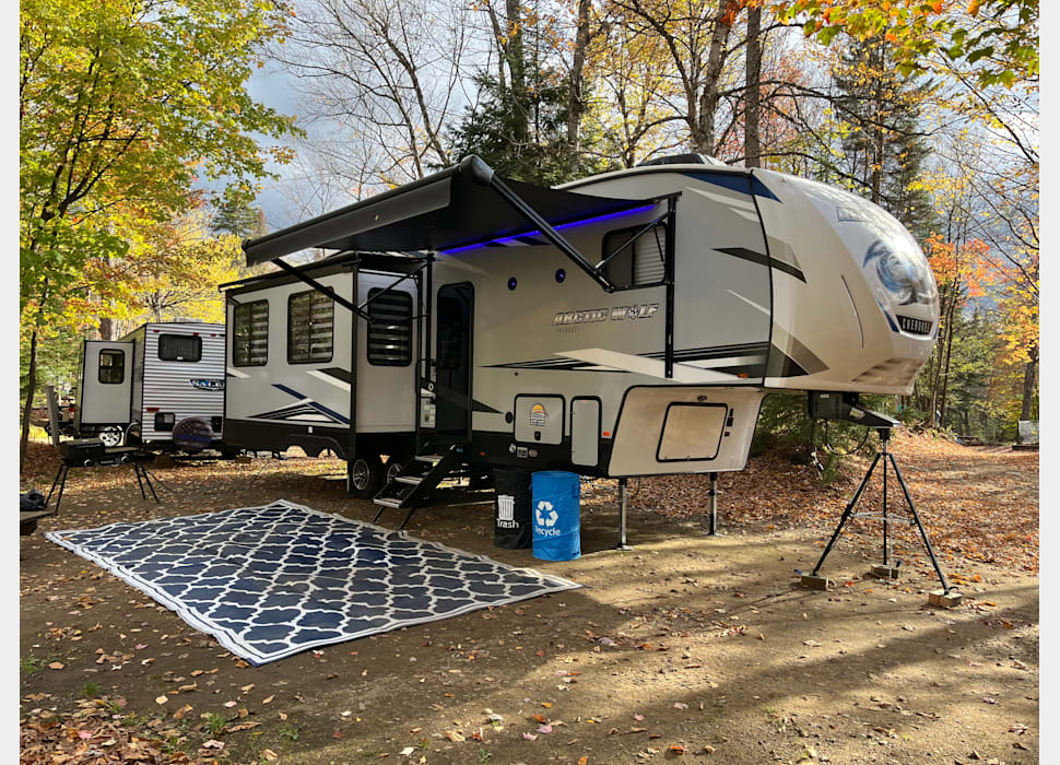 Fifth Wheel rentals in Verona