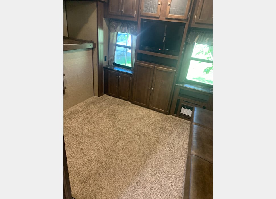 Fifth Wheel rentals in Bedford
