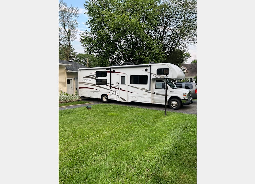 Class C Motor Home rentals in Prospect