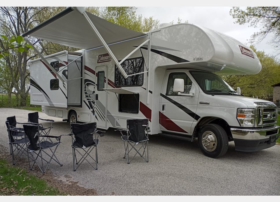 Class C Motor Home rentals in Buffalo Grove