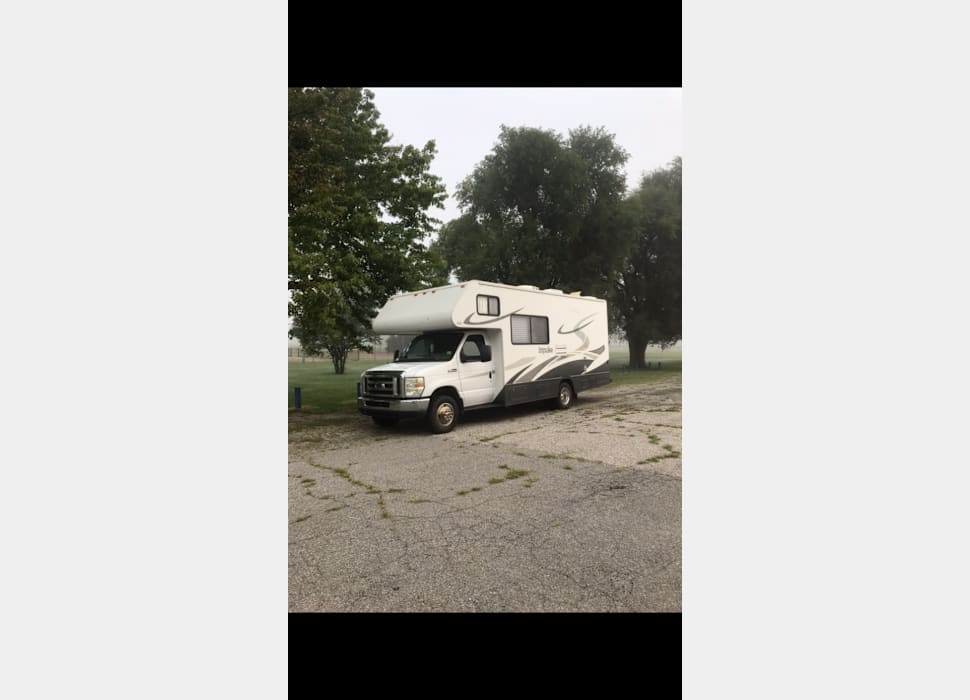 Class C Motor Home rentals in Marion