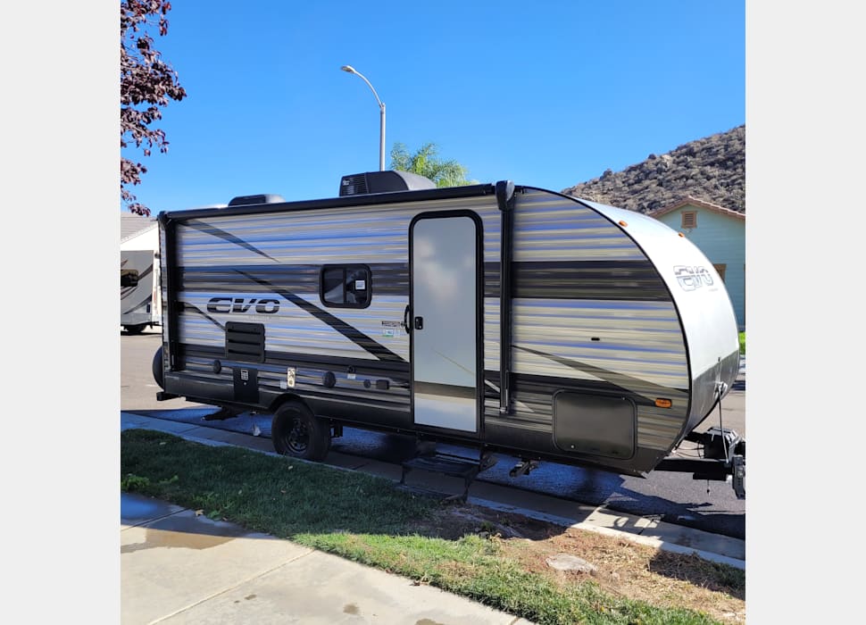 Travel Trailer rentals in Newport Beach