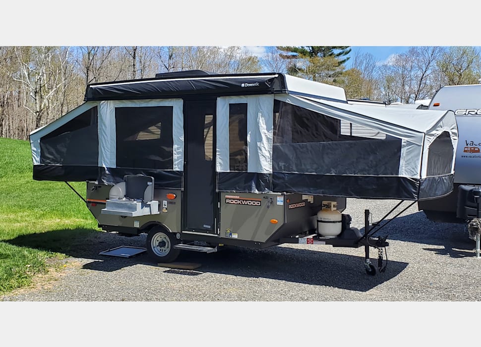 Pop-up Camper rentals in Rochester