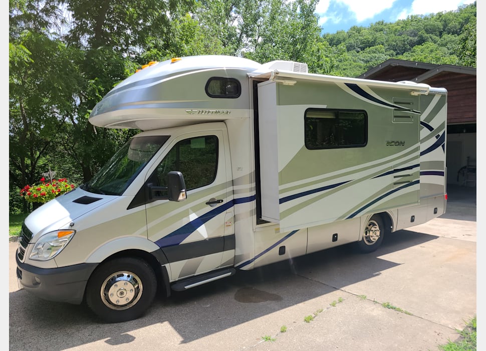 Class C Motor Home rentals in Fall Creek