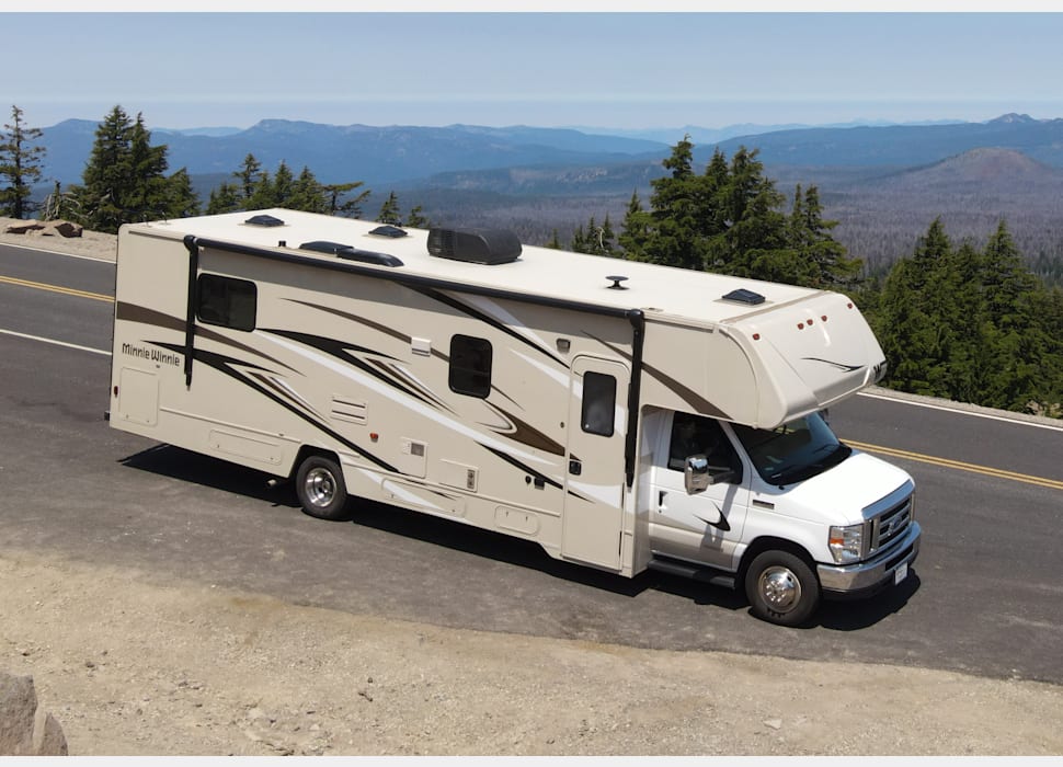 Class C Motor Home rentals in Olalla