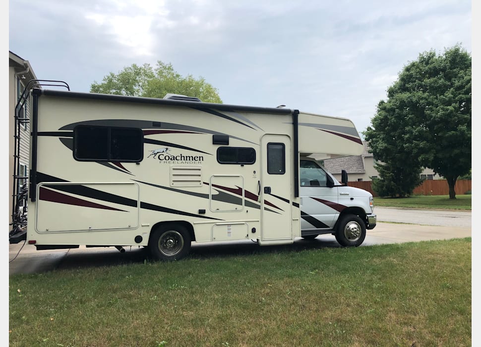 Class C Motor Home rentals in Oak Creek