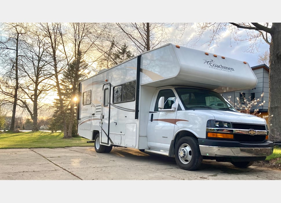 Class C Motor Home rentals in Woodhaven
