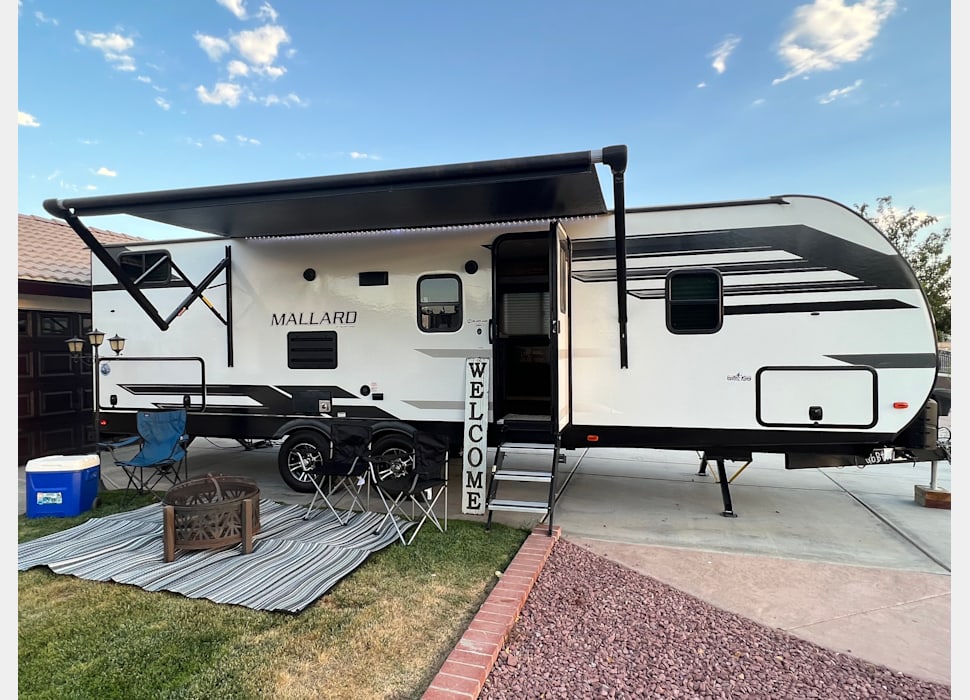 Travel Trailer rentals in Santa Ana