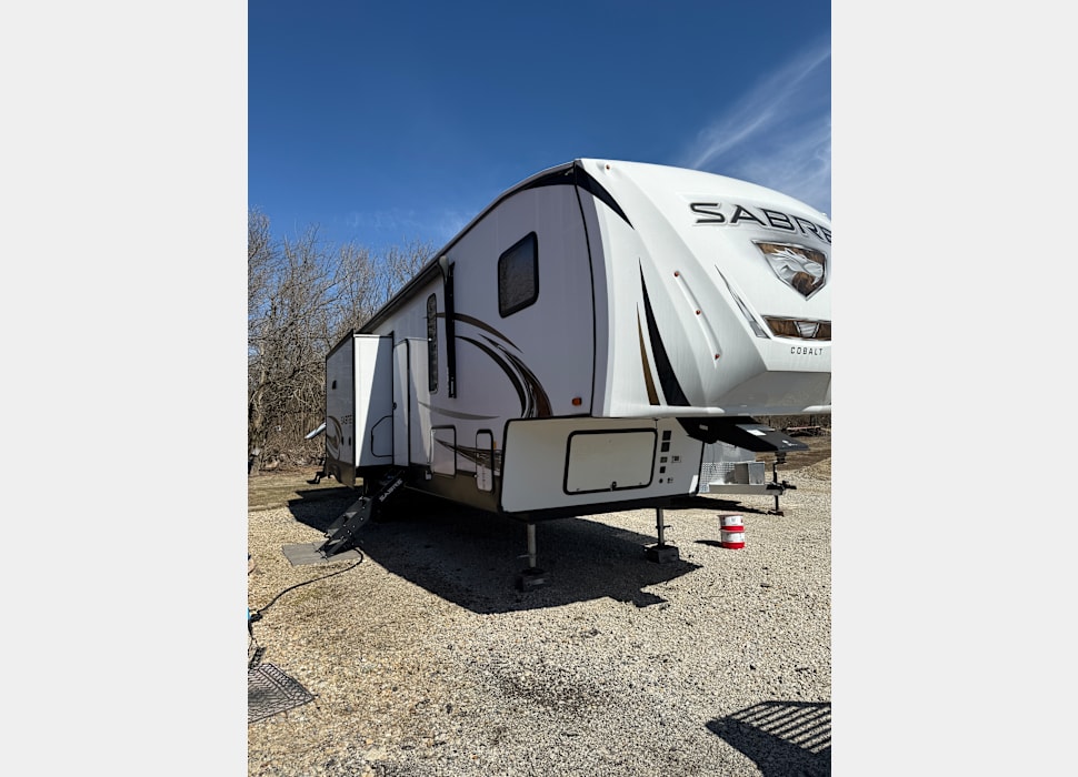 Fifth Wheel rentals in Neoga