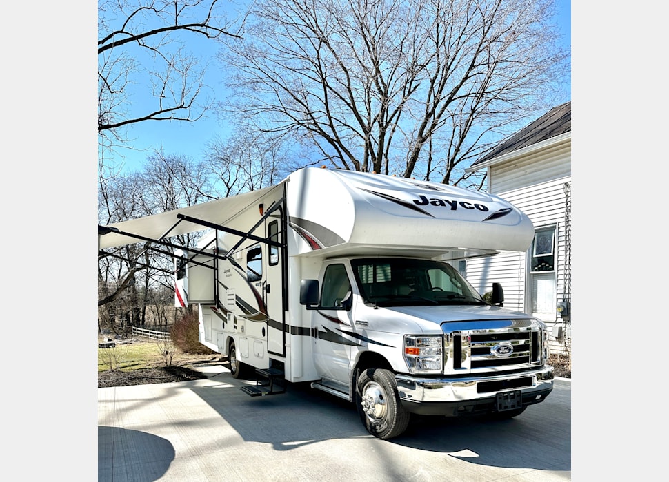 Class C Motor Home rentals in Columbus