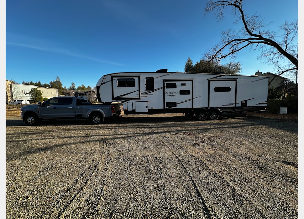 Fifth Wheel rentals in Winters