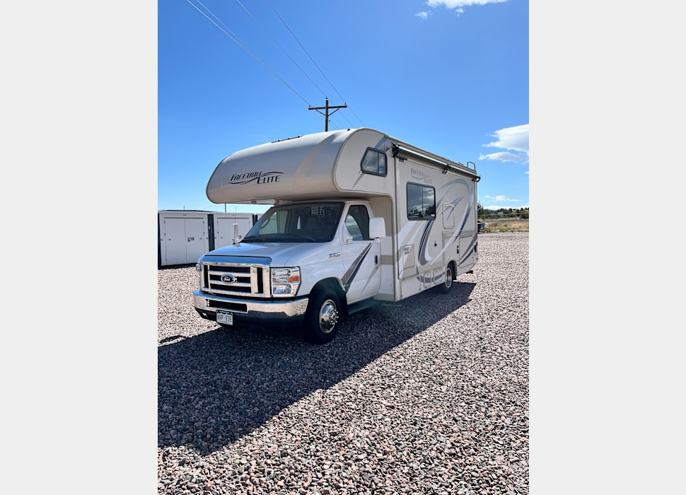 Class C Motor Home rentals in Englewood