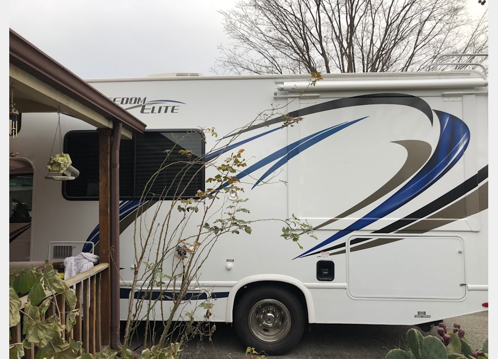 Class C Motor Home rentals in Dunkirk