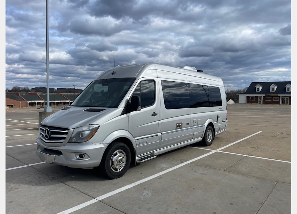 Class B Camping Van rentals in Minneapolis