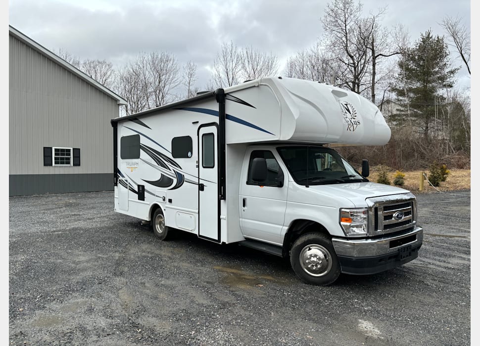 Class C Motor Home rentals in Casco