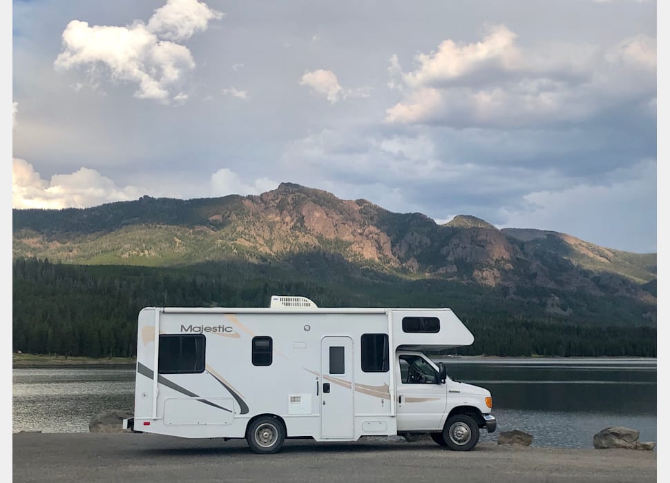 Class C Motor Home rentals in Cameron