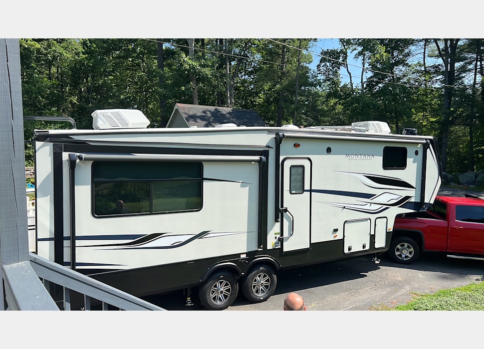 Fifth Wheel rentals in Brookfield
