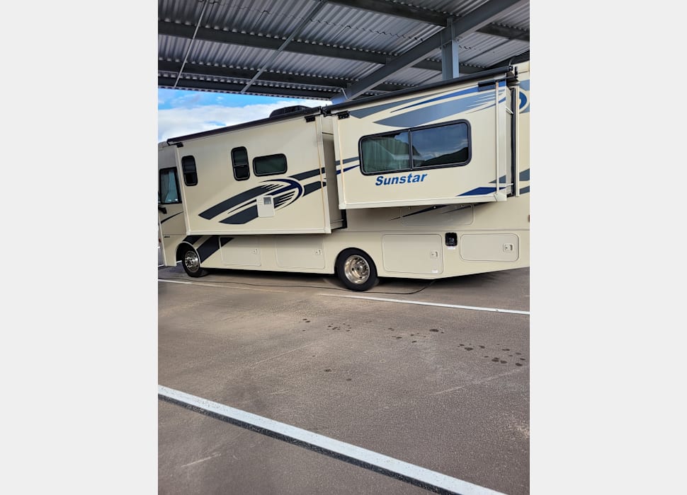Class A Motor Home rentals in Peoria