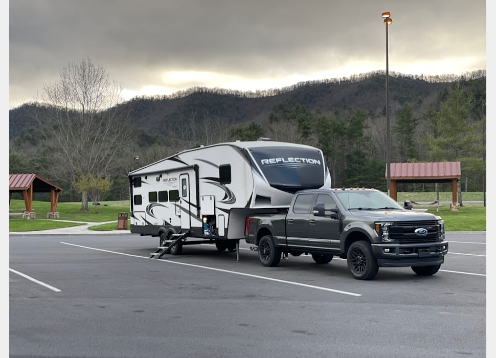 Fifth Wheel rentals in Newton Falls