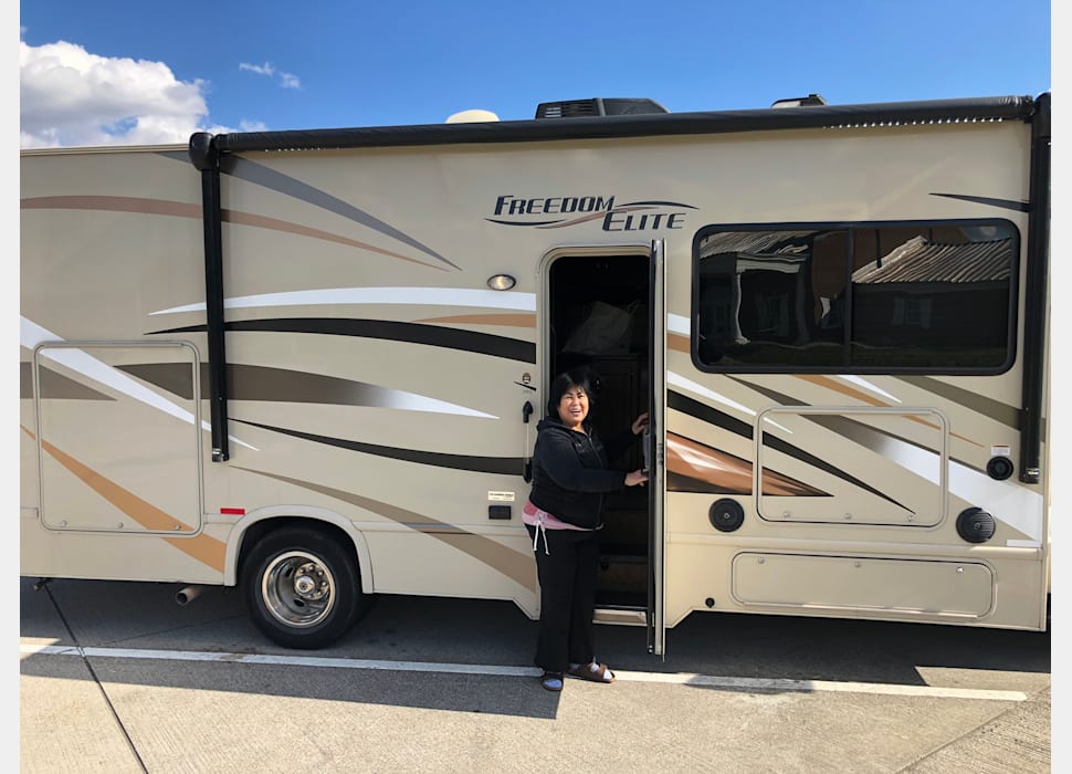 Class C Motor Home rentals in Charleston