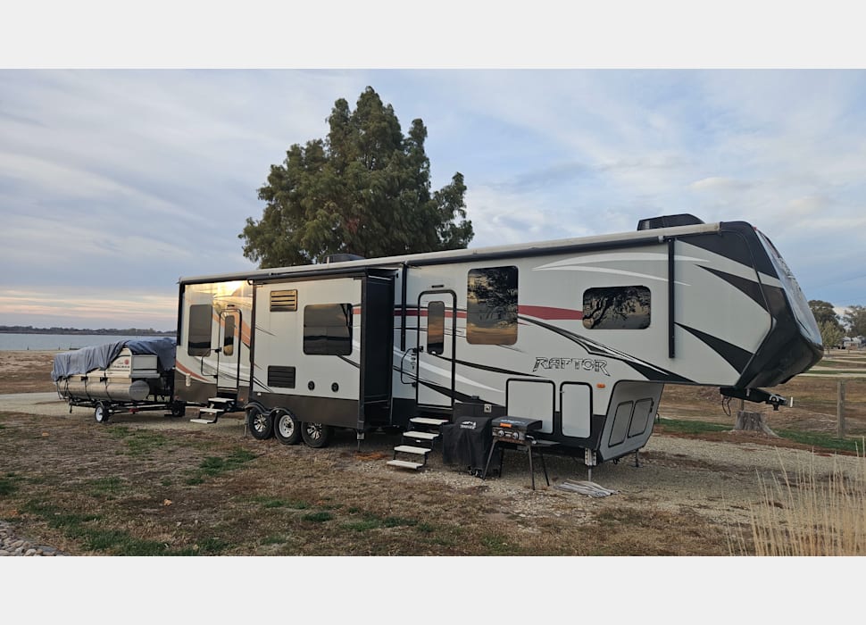 Fifth Wheel rentals in Goddard