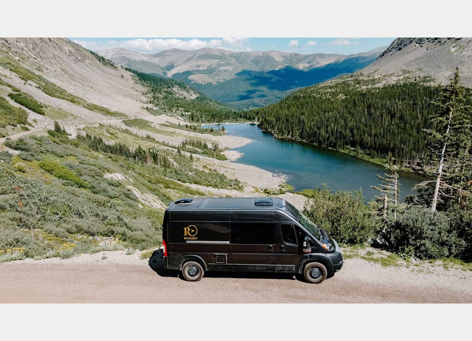 Class B Camping Van rentals in chicago