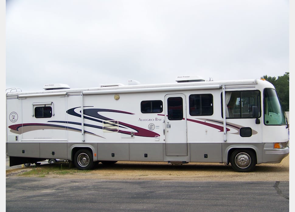 Class A Motor Home rentals in Lake Mills
