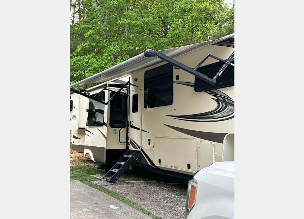 DACULARV rentals