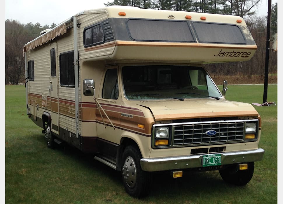 Class C Motor Home rentals in Newport
