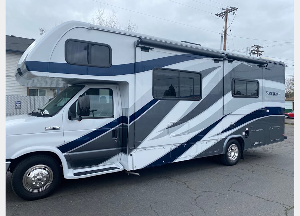 Class C Motor Home rentals in Las Vegas