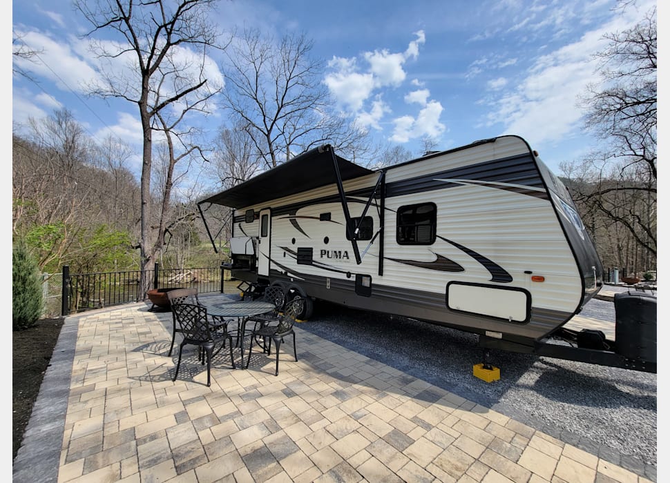 Travel Trailer rentals in Baneberry