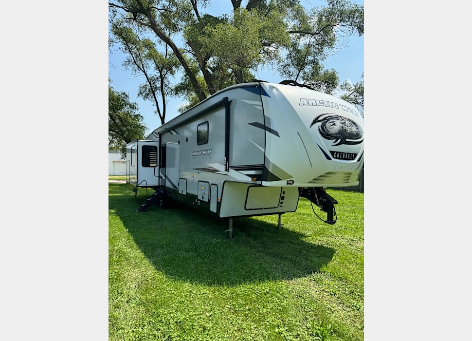 Fifth Wheel rentals in Warren