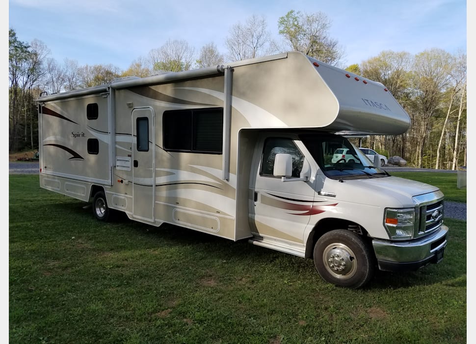 Class C Motor Home rentals in Maidsville