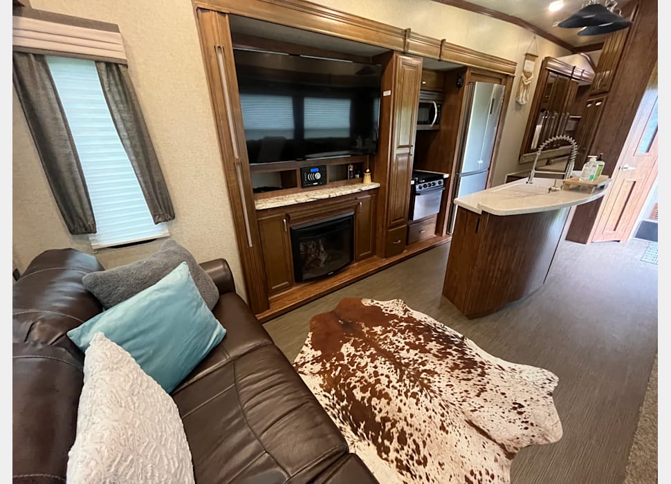 Fifth Wheel rentals in Aurora