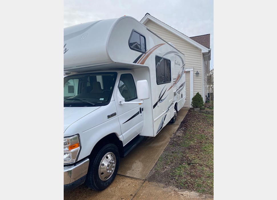 Class C Motor Home rentals in Maplewood