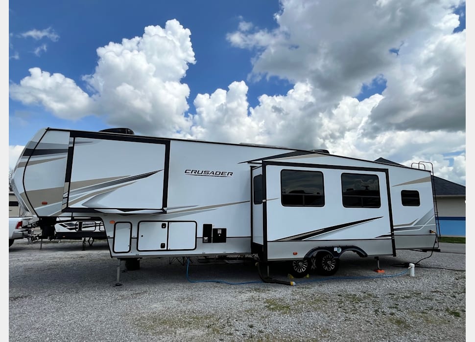 Fifth Wheel rentals in Hebron