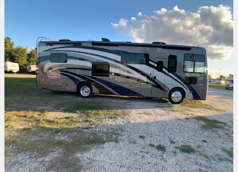 Class A Motor Home rentals in Pearland