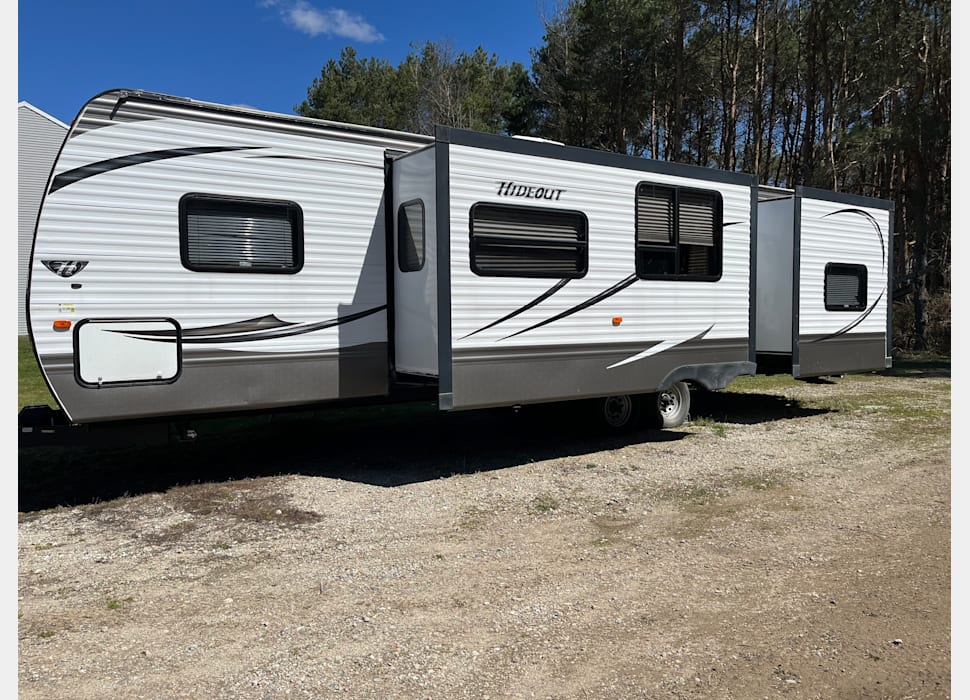 Travel Trailer rentals in Newaygo