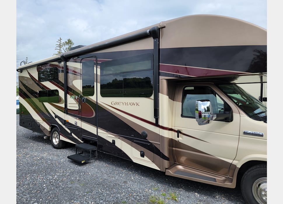 Class C Motor Home rentals in Baldwinsville