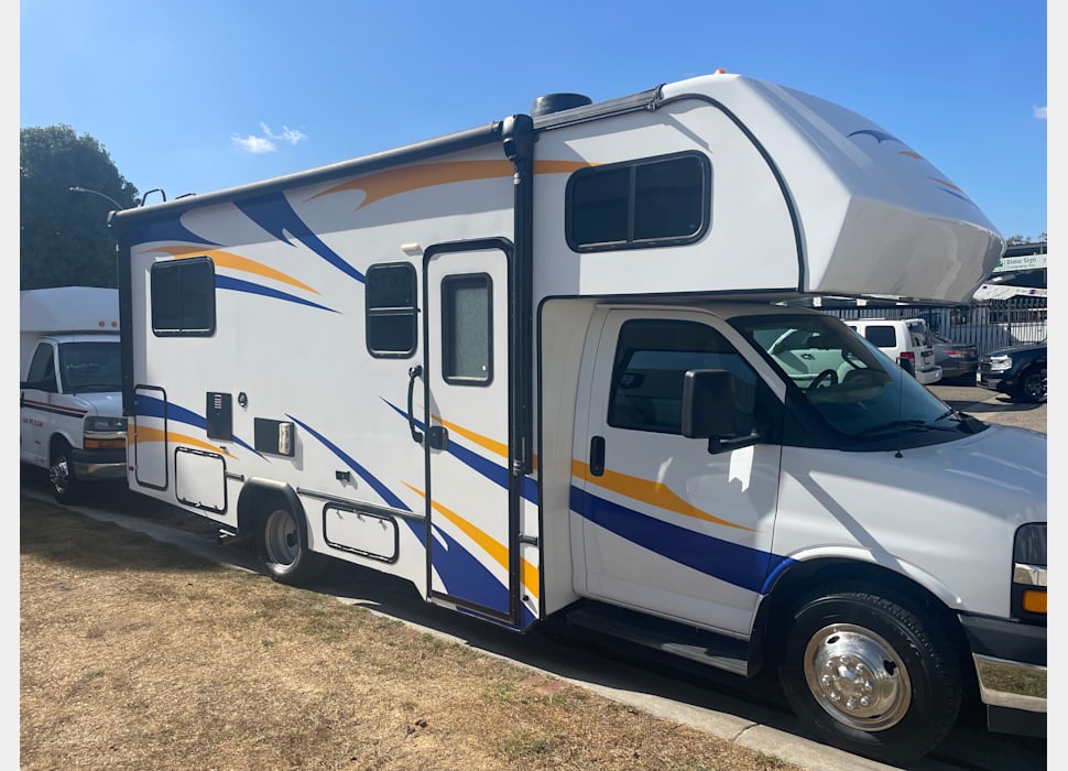 Class C Motor Home rentals in Los Angeles