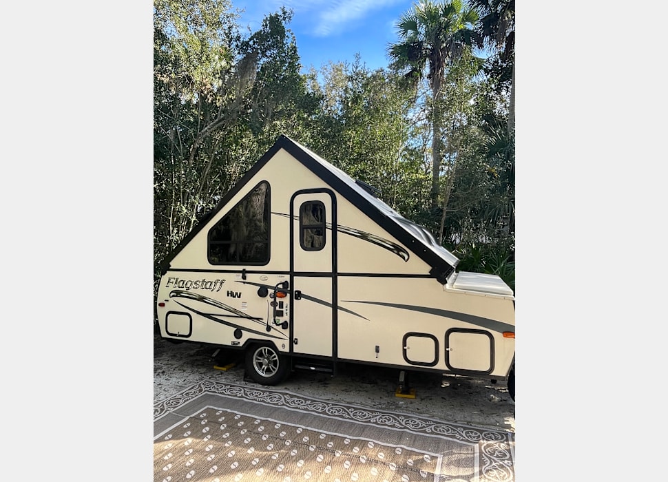 Pop-up Camper rentals in Parkland