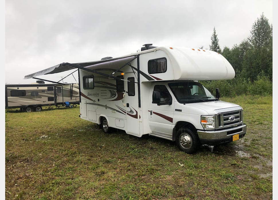 Class C Motor Home rentals in Palmer