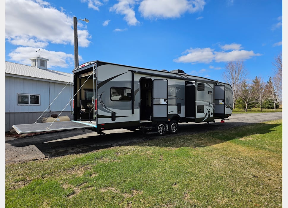 Toy Hauler rentals in Saint Paul