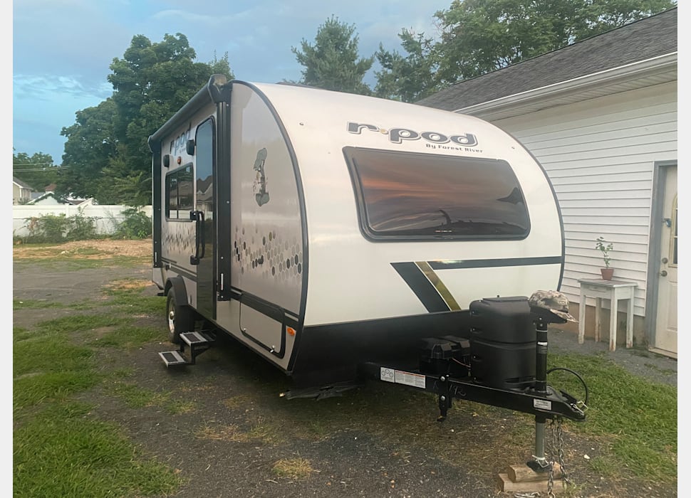 Travel Trailer rentals in Middlesex