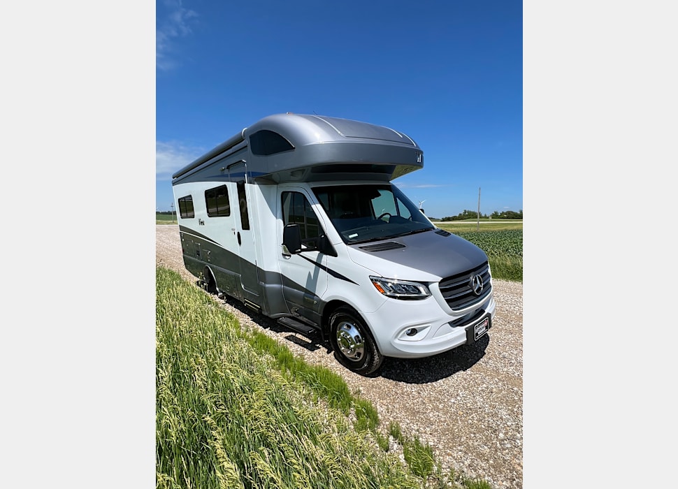 Class C Motor Home rentals in Ontario