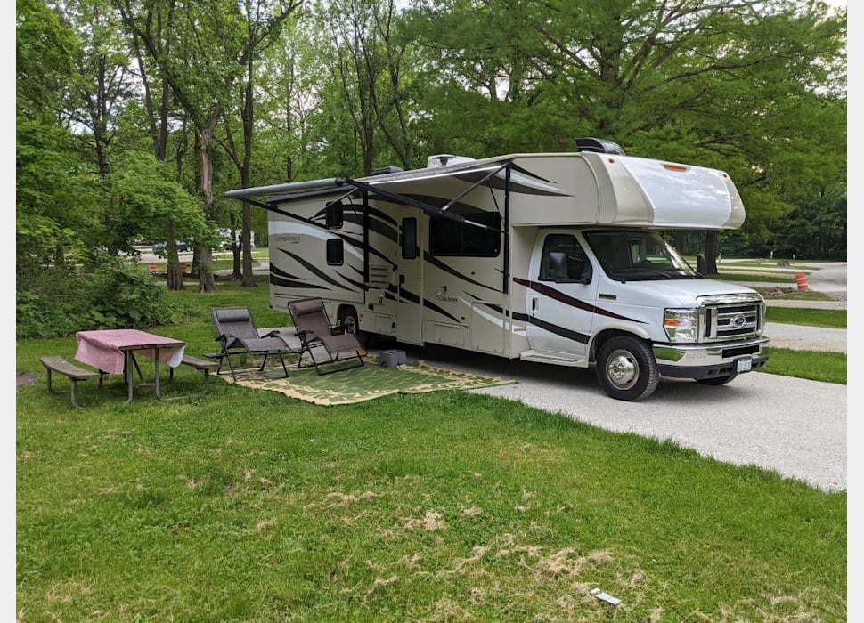 Class C Motor Home rentals in Chenoa