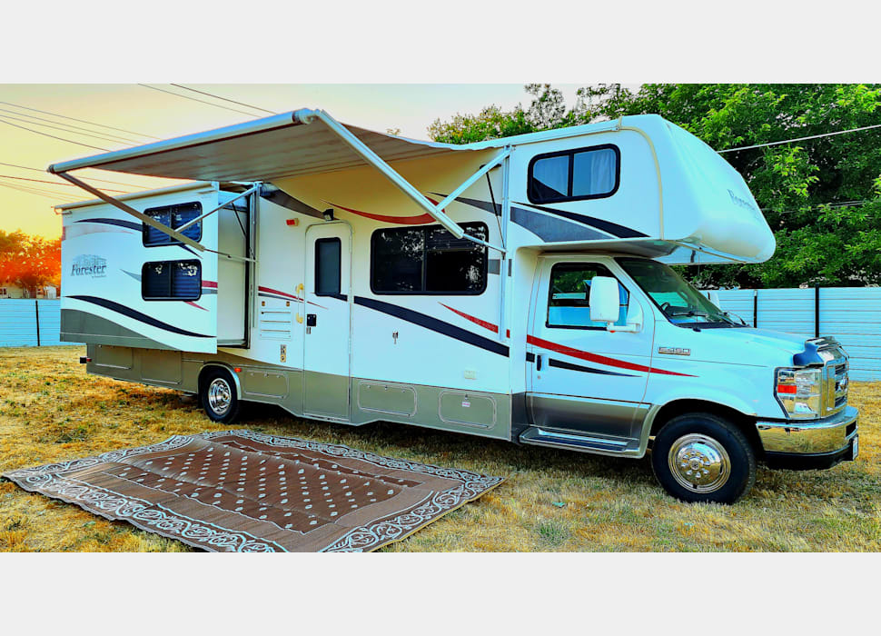 Class C Motor Home rentals in Dixon